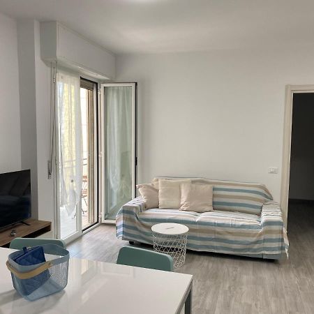 Appartement La Perla Marina à Arma di Taggia Extérieur photo